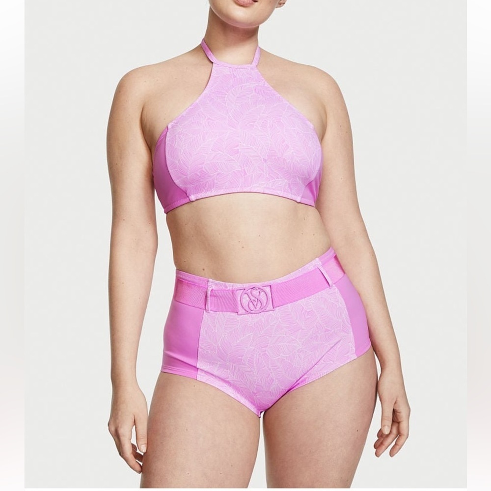 VICTORIA'S SECRET SWIM
Sport Glam High-Neck Swimsuit